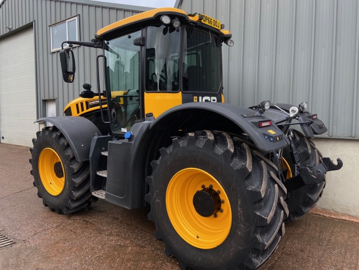 JCB 4220