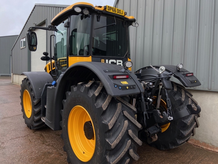 JCB 4220