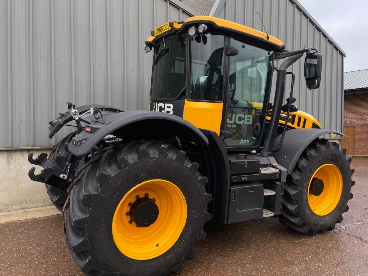 JCB 4220