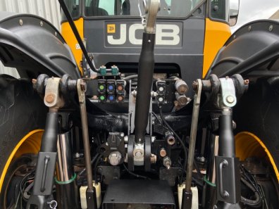 JCB 4220