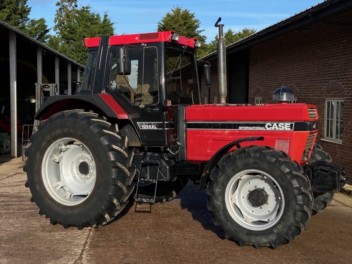 Case 1255 XL