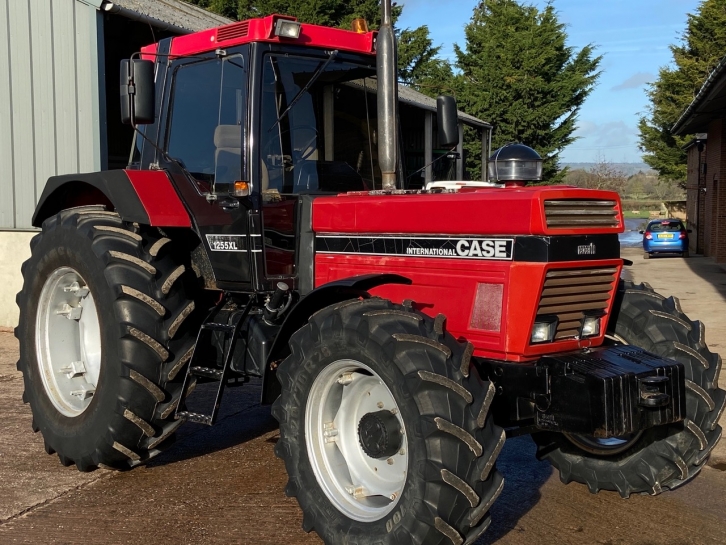 Case 1255 XL