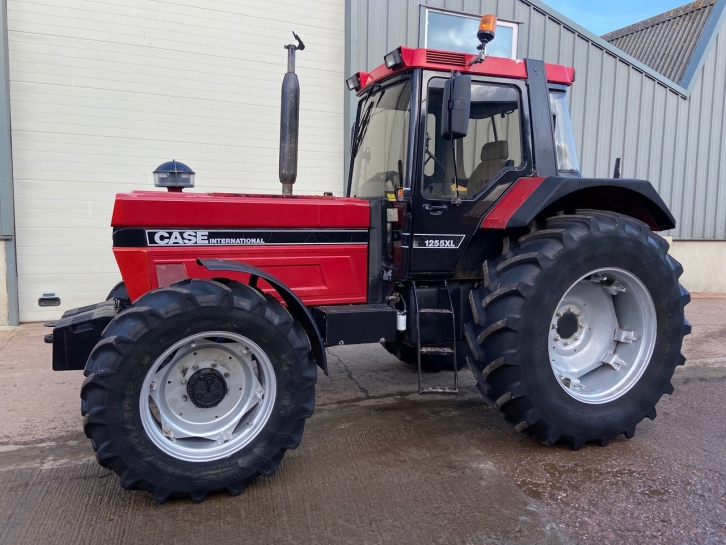 Case 1255 XL