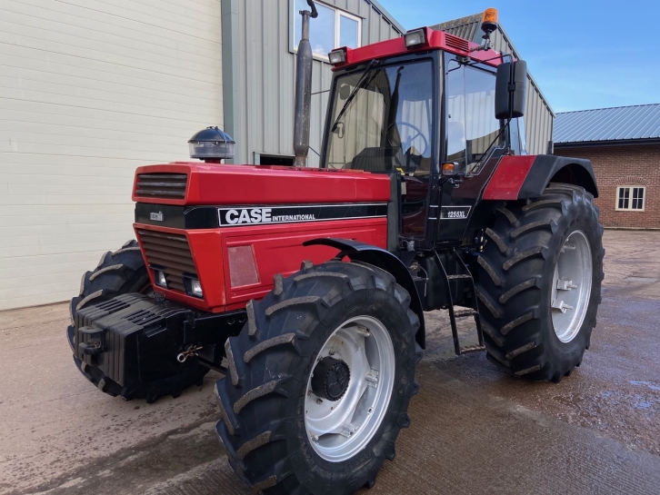 Case 1255 XL
