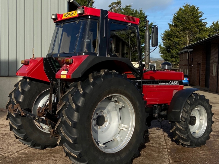 Case 1255 XL