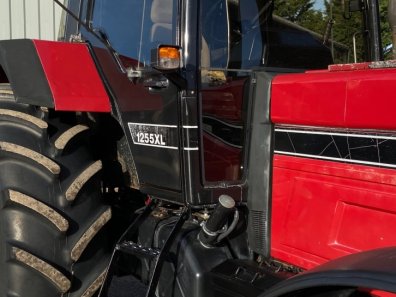 Case 1255 XL