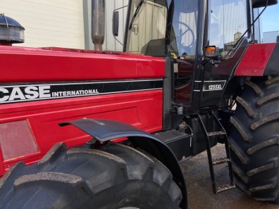 Case 1255 XL
