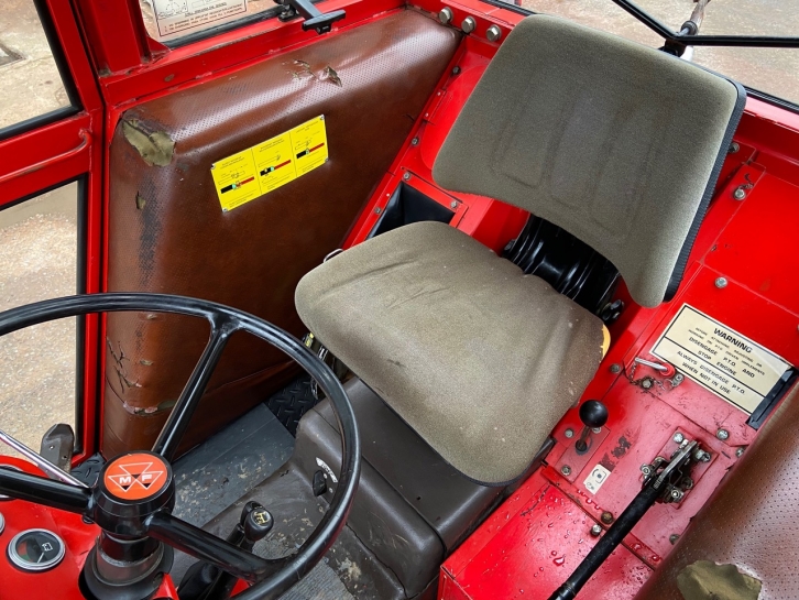 Massey Ferguson 240