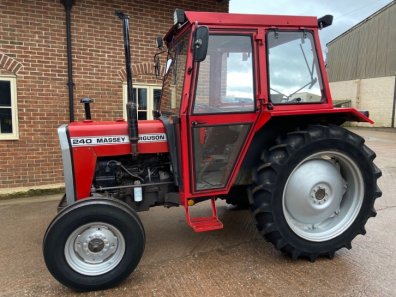 Massey Ferguson 240