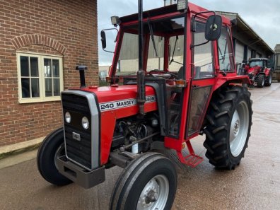 Massey Ferguson 240