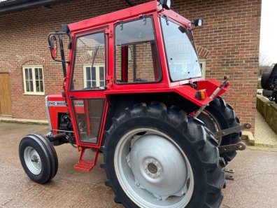 Massey Ferguson 240