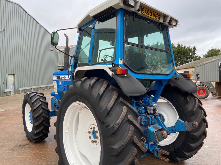 Ford 8210 III