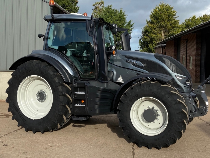 Valtra T194