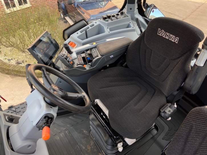 Valtra T194