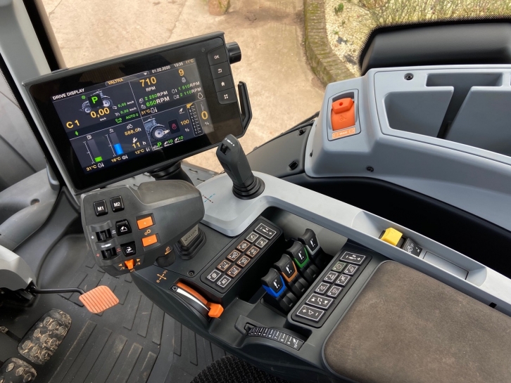 Valtra T194