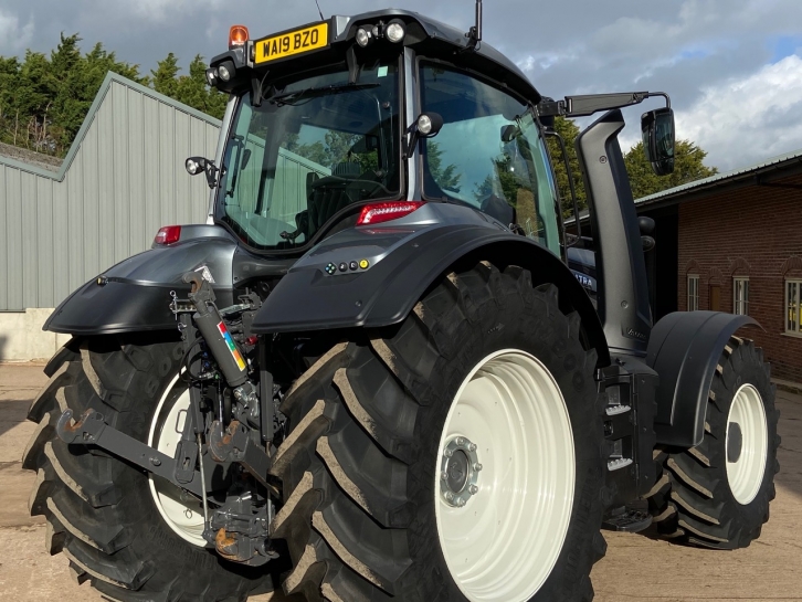 Valtra T194