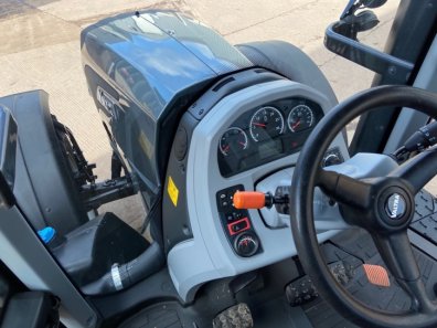 Valtra T194
