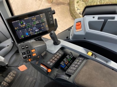 Valtra T194