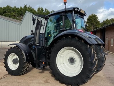 Valtra T194