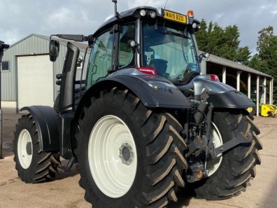 Valtra T194