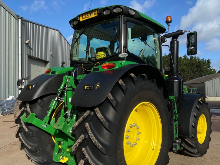 John Deere 6250R