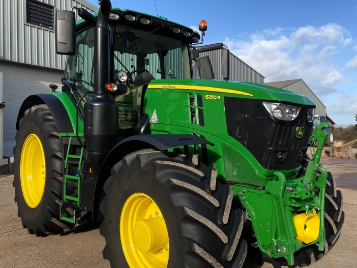 John Deere 6250R