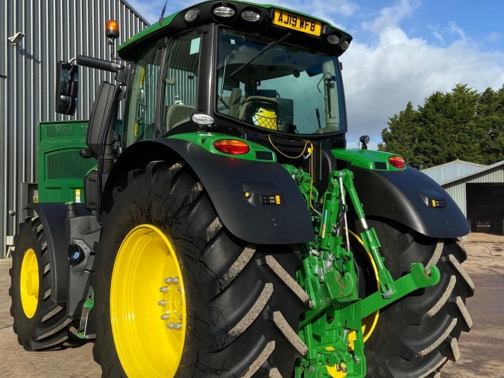 John Deere 6250R
