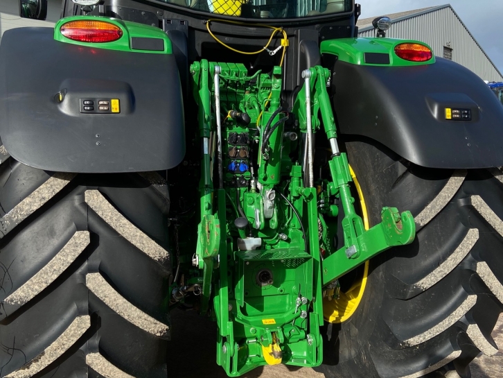 John Deere 6250R