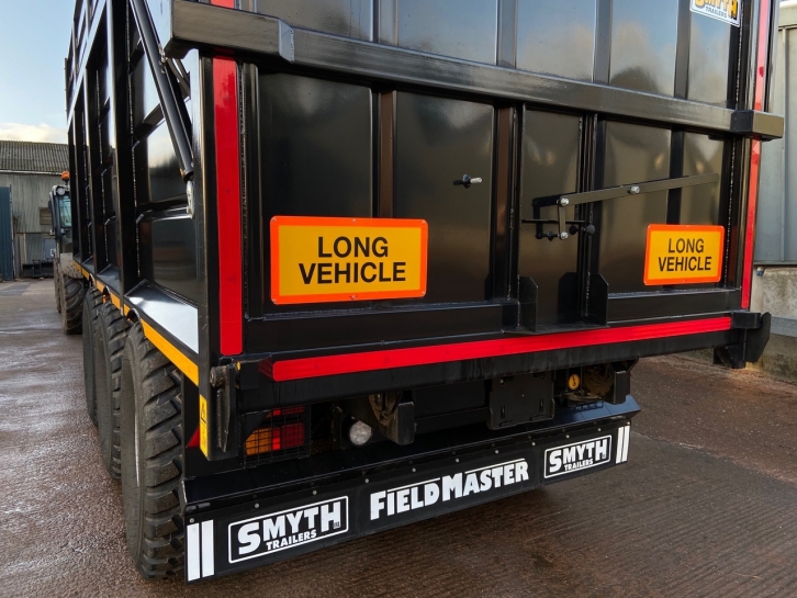 Smyth FM24 silage trailer