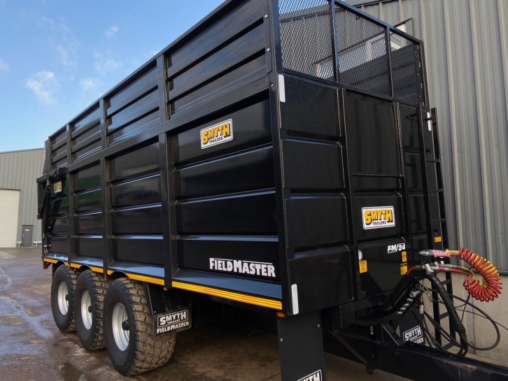 Smyth FM24 silage trailer