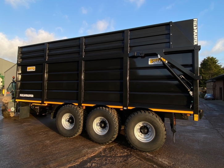 Smyth FM24 silage trailer