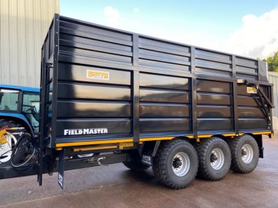 Smyth FM24 silage trailer