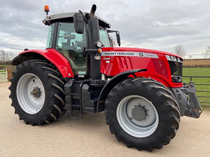 Massey Ferguson 7724S Exclusive