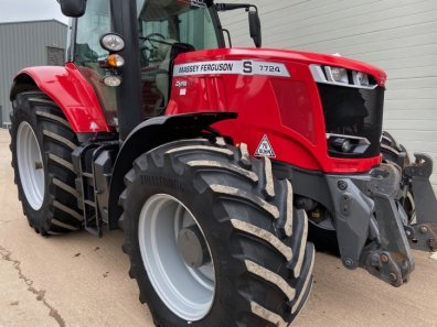 Massey Ferguson 7724S Exclusive