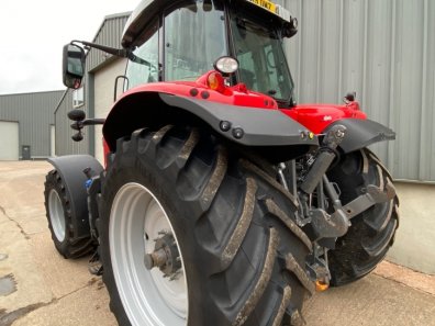 Massey Ferguson 7724S Exclusive