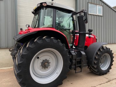 Massey Ferguson 7724S Exclusive