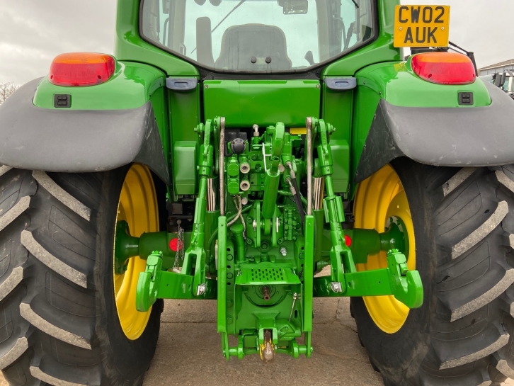John Deere 6420