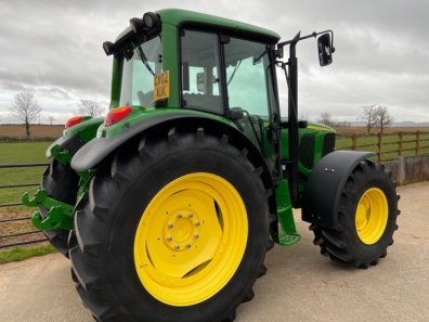 John Deere 6420