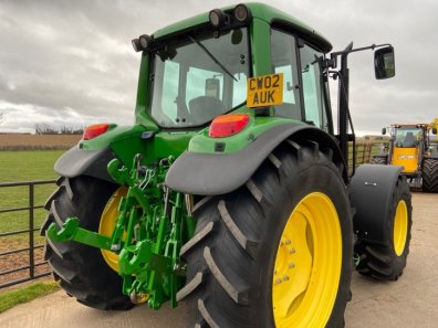 John Deere 6420