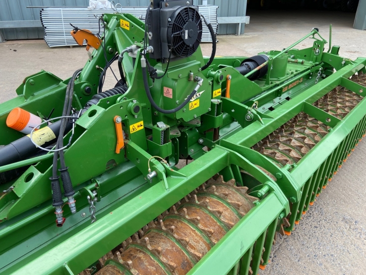 Amazone KG 601-2 6 Metre power harrow