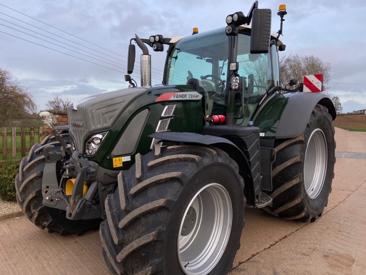 Fendt 724 Profi-Plus