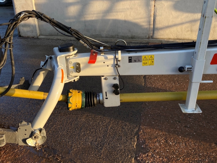 Claas Liner 3600 4 rotor rake