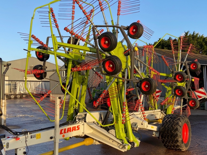 Claas Liner 3600 4 rotor rake