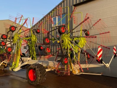 Claas Liner 3600 4 rotor rake