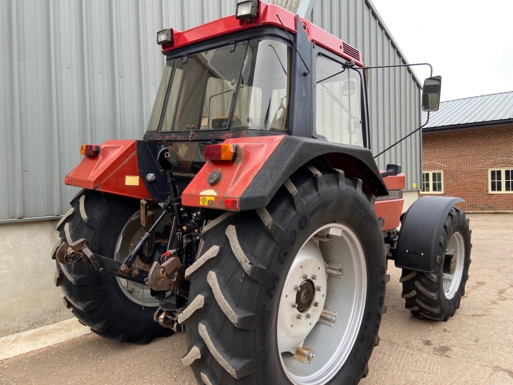 Case 956XL