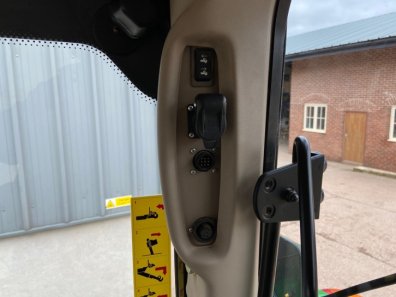 John Deere 6930