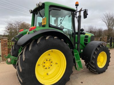John Deere 6930