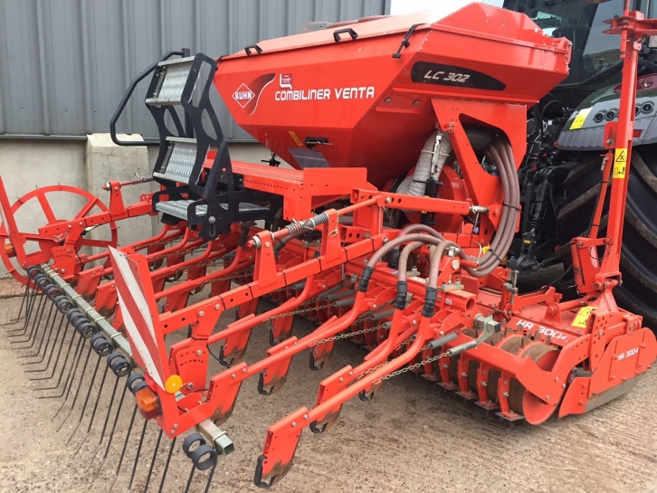 Kuhn HR 3004 power harrow drill