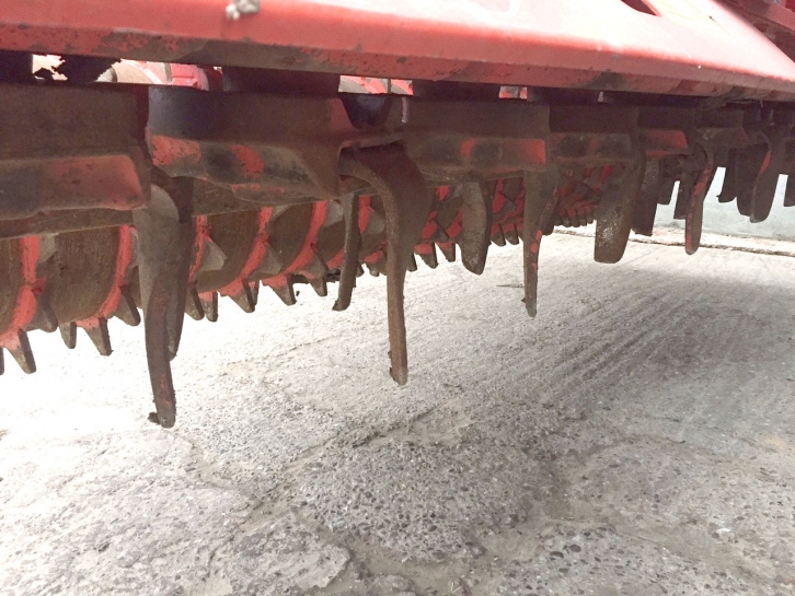 Kuhn HR 3004 power harrow drill