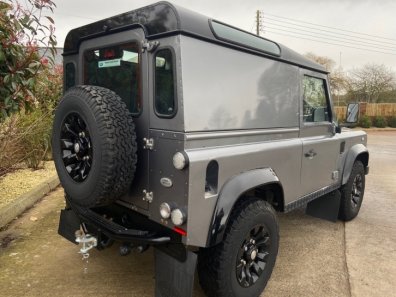 Land Rover 90 XTech 2.2 Diesel